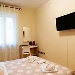 Cameracafe בית הארחה