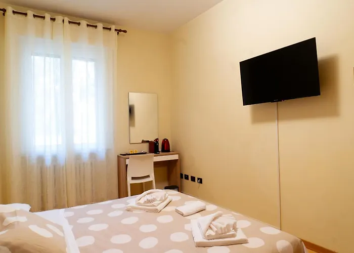 Cameracafe בית הארחה